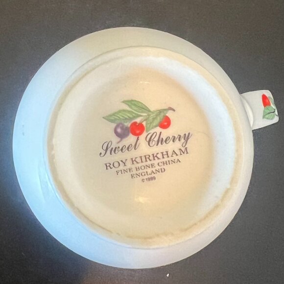 Vtg ROY KIRKHAM Sweet Cherry Fine Bone China Footed Cup ~ Made in England 1999 - Picture 13 of 14